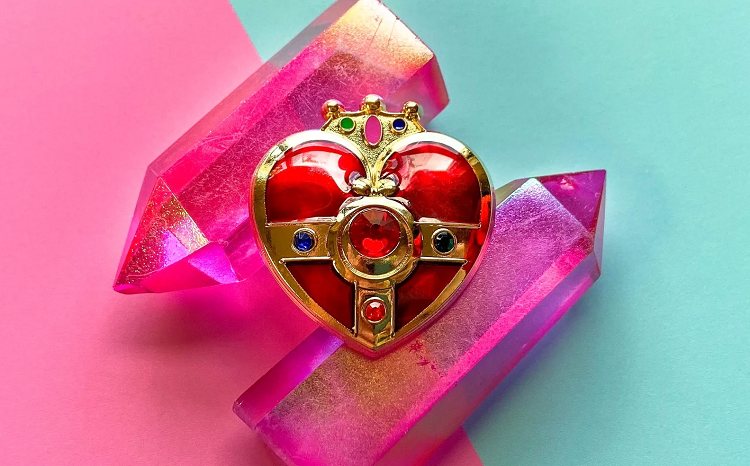 Beaded Sailor Moon Brooch Cosmic Heart